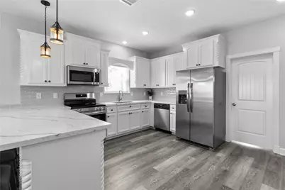 206 San Luis Boulevard, Freeport, TX 77541 - Photo 4