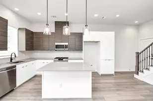 313 Charlock St, Houston, TX 77022 - Photo 8