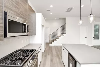 313 Charlock Street, Houston, TX 77022 - Photo 10