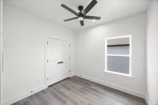 8209 Carver Rd, Houston, TX 77088 - Photo 22