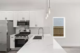 8209 Carver Rd, Houston, TX 77088 - Photo 10