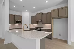 215 Congo Bay Cir, Willis, TX 77318 - Photo 4