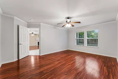 185 W Misty Dawn Drive, The Woodlands, TX 77385 - Photo 16