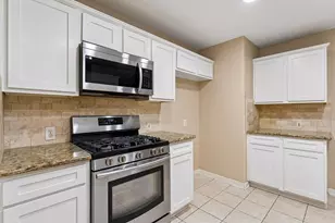 185 W Misty Dawn Dr, The Woodlands, TX 77385 - Photo 12