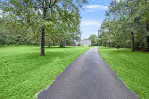 4770 Oak Knoll Ln, Montgomery, TX 77316 - Photo 2