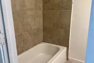 6303 Belcrest St, Houston, TX 77087 - Photo 12