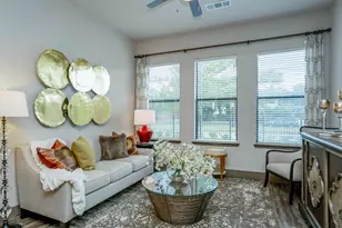 2033 S Gessner Rd, Houston, TX 77063 - Photo 2