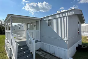 2021 N Battlebell Rd, Highlands, TX 77562 - Photo 1