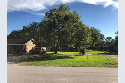 Lot 5A Avery Street, Clute, TX 77531 - Photo 1