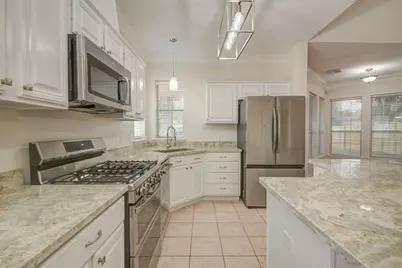 301 Lasso Street, Angleton, TX 77515 - Photo 12