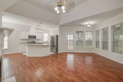 301 Lasso Street, Angleton, TX 77515 - Photo 16