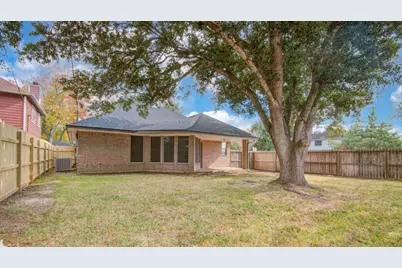 301 Lasso Street, Angleton, TX 77515 - Photo 38