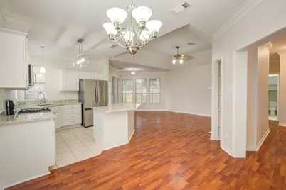 301 Lasso Street, Angleton, TX 77515 - Photo 10