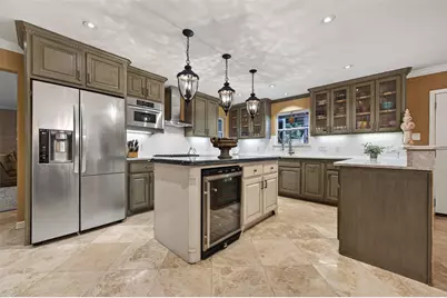 10034 Meadow Lake Lane, Houston, TX 77042 - Photo 1