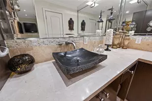 10034 Meadow Lake Ln, Houston, TX 77042 - Photo 24