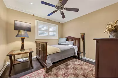 10034 Meadow Lake Lane, Houston, TX 77042 - Photo 32