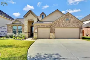 2813 Bernadino Dr, Texas City, TX 77568 - Photo 1