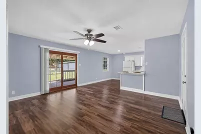 2809 3rd Avenue N, Texas City, TX 77590 - Photo 4