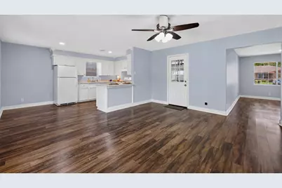 2809 3rd Avenue N, Texas City, TX 77590 - Photo 6