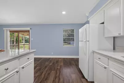 2809 3rd Avenue N, Texas City, TX 77590 - Photo 12