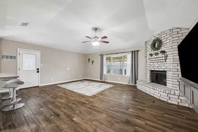 2427 Heritage Bend Drive, Webster, TX 77598 - Photo 6