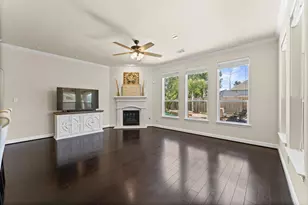 13922 Desert Trace Ct, Houston, TX 77044 - Photo 12