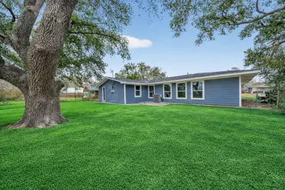 6026 Ridgeway Drive, Houston, TX 77033 - Photo 26