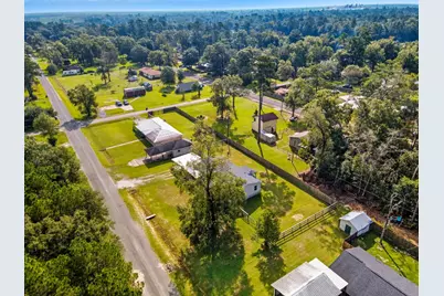 2656 Dennis Street, Orange, TX 77632 - Photo 32