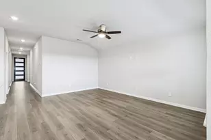17219 Remington Mdws St, Waller, TX 77484 - Photo 4