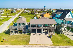 846 S Crystal Beach Rd, Crystal Beach, TX 77650 - Photo 2