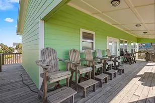 846 S Crystal Beach Rd, Crystal Beach, TX 77650 - Photo 10
