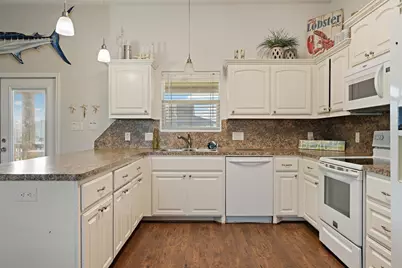 846 S Crystal Beach Road, Crystal Beach, TX 77650 - Photo 14