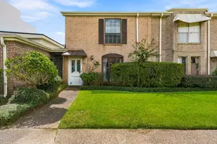 1305 Town Cir, Baytown, TX 77520 - Photo 2