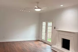 2100 Tanglewilde St, Houston, TX 77063 - Photo 2
