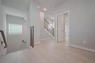 8925 Grovner Pl, Houston, TX 77055 - Photo 18
