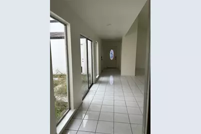 6354 Ivyknoll Drive, Houston, TX 77035 - Photo 4