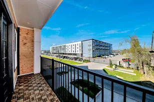 1605 Sylvester Rd, Houston, TX 77009 - Photo 14