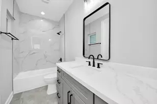 1605 Sylvester Rd, Houston, TX 77009 - Photo 6