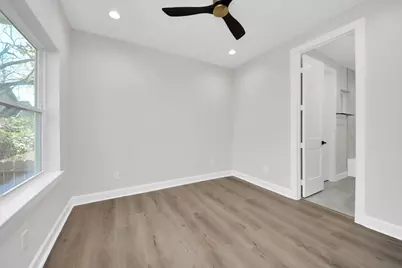 1605 Sylvester Road, Houston, TX 77009 - Photo 4