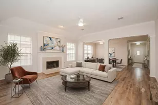 10 Heathstone Pl, The Woodlands, TX 77381 - Photo 2