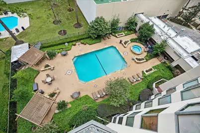 661 Bering Drive #709, Houston, TX 77057 - Photo 2