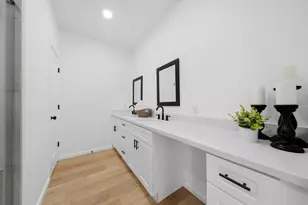 612 Austin St, West Columbia, TX 77486 - Photo 22