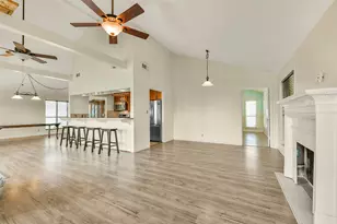 1073 Redfish St, Bayou Vista, TX 77563 - Photo 8
