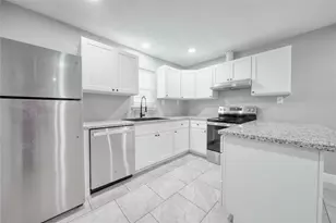 365 Audrey Ln, Houston, TX 77015 - Photo 8