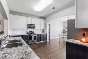 8331 Quiet Bay Dr, Baytown, TX 77523 - Photo 12