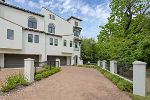 22 Lakeside Cove, The Woodlands, TX 77380 - Photo 4