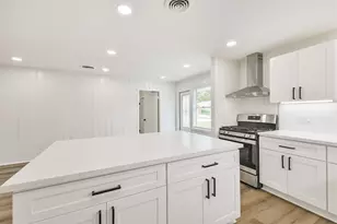 4422 Libbey Ln, Houston, TX 77092 - Photo 16