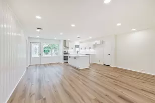 4422 Libbey Ln, Houston, TX 77092 - Photo 6