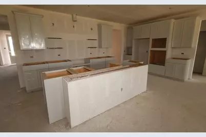 12123 Old Fashion Circle, Mont Belvieu, TX 77535 - Photo 4