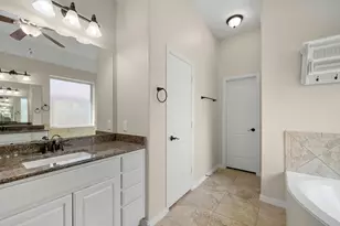13730 Slate Mountain Ln, Houston, TX 77044 - Photo 12